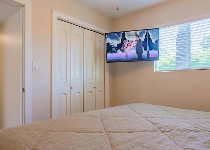 Charming House Near Kierland Pool Heater Hot Tub